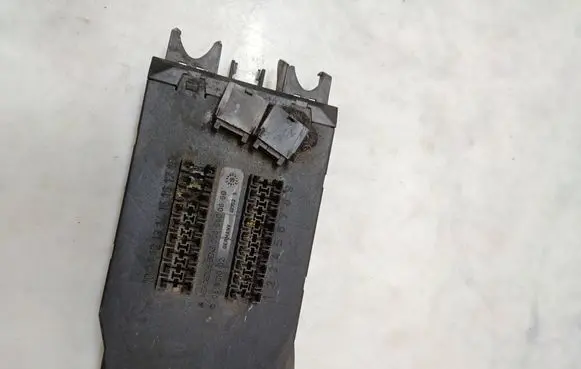 Mercedes-Benz Sprinter W901 W902 W903 W904 Fuse module 0005400650 08501002