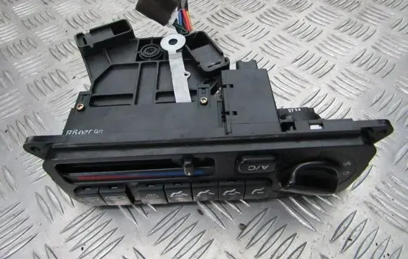Hyundai Sonata Climate control unit