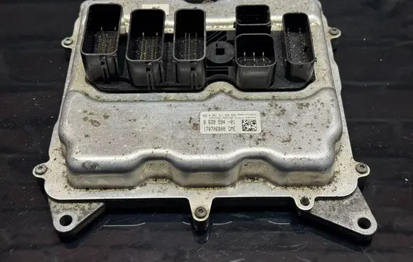 BMW 5 F10 F11 Engine control unit/module ECU 8639594