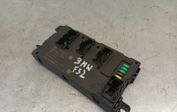BMW 4 F32 F33 Central body control module 9329704 00000F4D 003000002