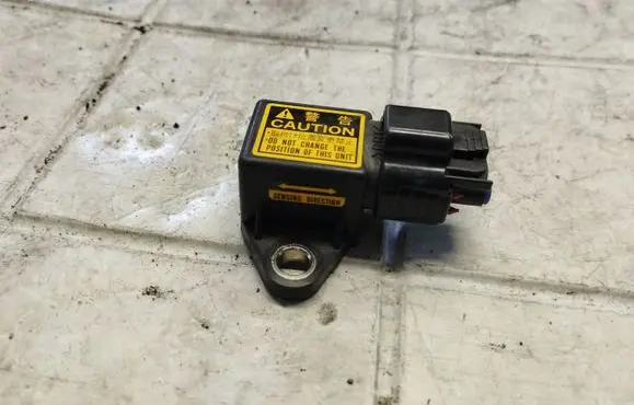 Toyota RAV 4 (XA20) Airbag deployment crash/impact sensor 8944160010 4991000410