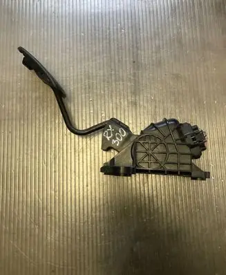Lexus RX 300 Accelerator throttle pedal 7812048070 1988003040 0310482B3