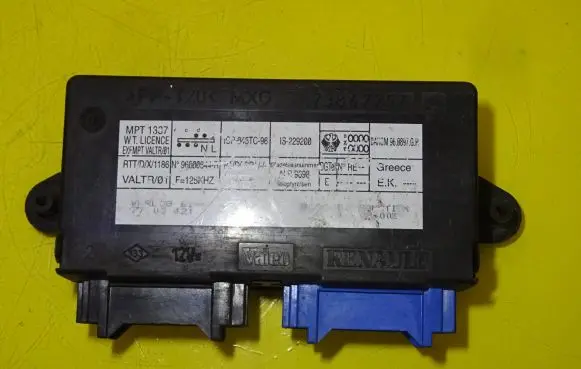 Renault Laguna I Comfort/convenience module 7700421261A