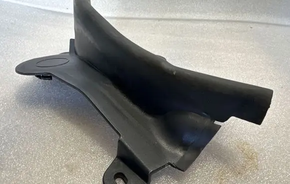 BMW 5 G30 G31 G38 Engine compartment rubber 7349601 748506 5176