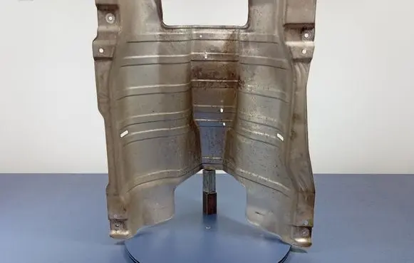 Volkswagen Phaeton Exhaust heat shield 3D0825681C