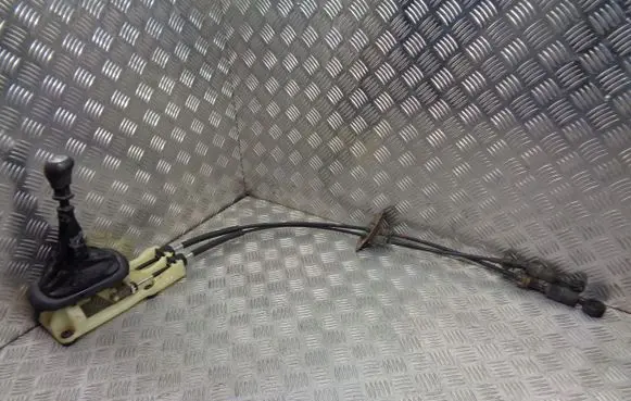 Hyundai Accent Gear selector/shifter in gearbox 