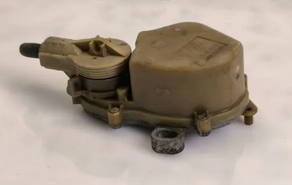 Audi A8 S8 D2 4D Gear selector/shifter in gearbox 441919823D 0501207548 442971759