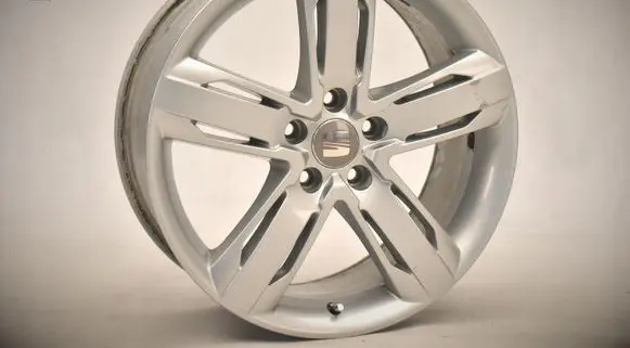 Seat Leon (1P) R18 alloy rim 
