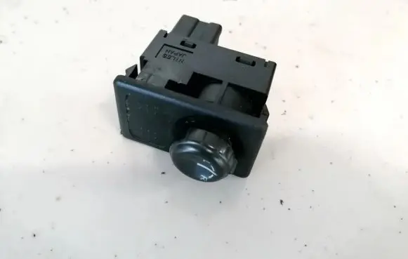 Nissan X-Trail T30 Wing mirror switch