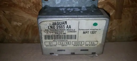 Jaguar XJ X308 Door central lock control unit/module 510070080 LNC2665AA