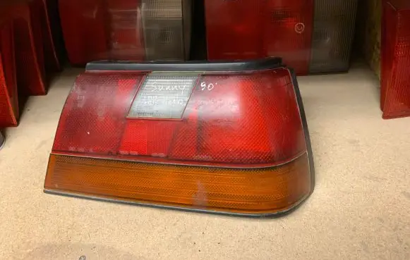 Nissan Sunny Rear/tail lights 7258