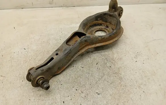 Volvo V40 Rear control arm