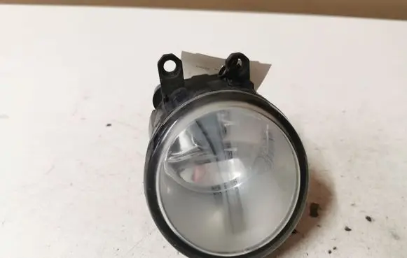 Toyota Avensis T270 Front fog light 89210656 812100D040