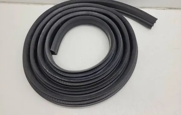 Ford Grand C-MAX Front door rubber seal 