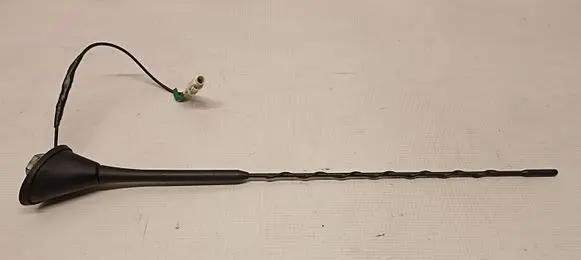 Volkswagen Polo V 6R Radio antenna 