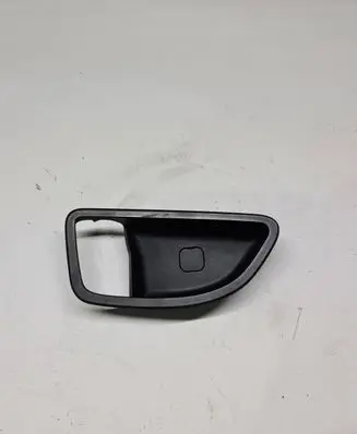 Hyundai i30 Front door handle cover 82611A5000