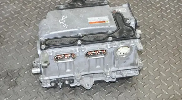 Toyota Auris E180 Voltage converter inverter G920047190