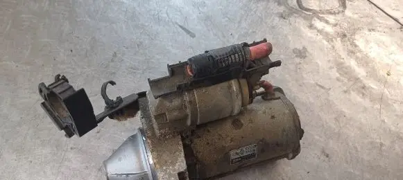 Nissan Qashqai Starter motor 233003330R