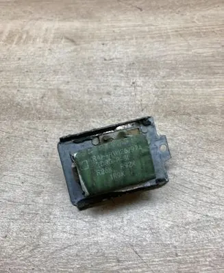 Volkswagen Jetta II Heater blower motor/fan resistor 191959263 H04110464B