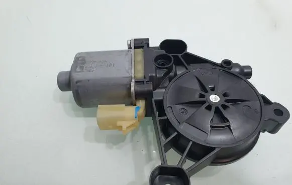 Jeep Compass Rear door window regulator motor 0130822663