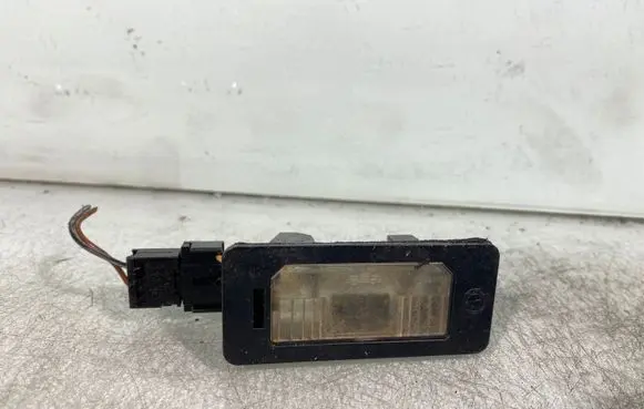 BMW 5 E60 E61 Number plate light 289070206