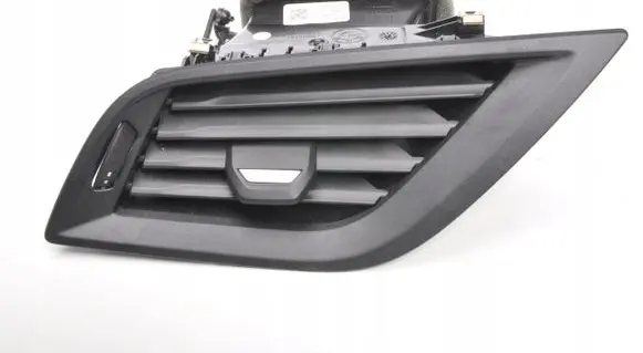 BMW 1 F40 Dashboard side air vent grill/cover trim 6823191