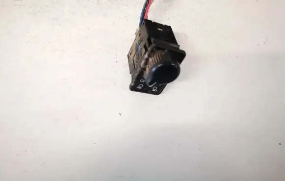 Subaru Forester SF Headlight level height control switch