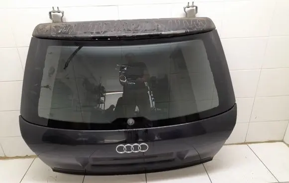 Audi A4 S4 B7 8E 8H Tailgate/trunk/boot lid