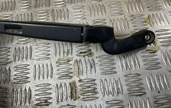 Audi A6 S6 C6 4F Front wiper blade arm 4938