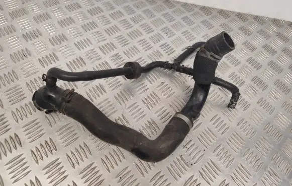 Volkswagen PASSAT B6 Engine coolant pipe/hose 3C0122291D 3C0121087A
