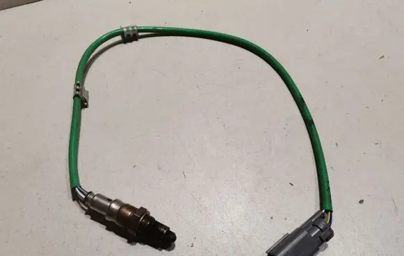 Land Rover Defender Lambda probe sensor LK629D375AA