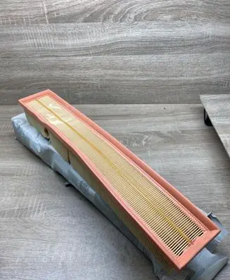 Mercedes-Benz C W203 Air filter A1110940304