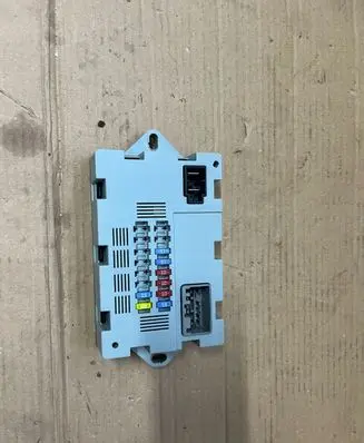 Jaguar XJ X351 Fuse module 