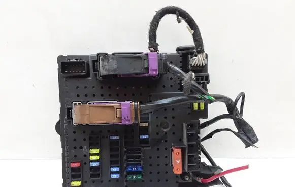 Volvo XC90 Fuse module 31314469 28242073