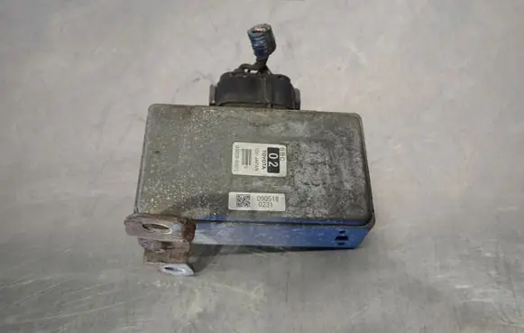 Toyota Urban Cruiser (XP110) Fuse module G92C0-52011