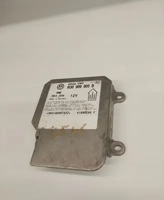 Volkswagen PASSAT B5.5 Airbag control unit/module 6Q0909605B