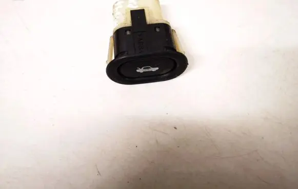 Saab 9-5 Tailgate opening switch 4733440