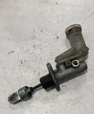 Mitsubishi Pajero Clutch slave cylinder C102