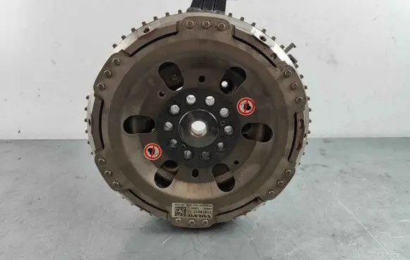 Volvo XC90 Generator/alternator 31473617