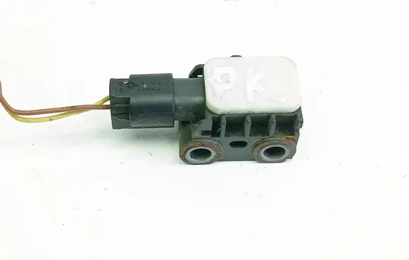 BMW X5 E70 Airbag deployment crash/impact sensor 9152262 000735 111208