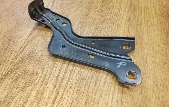 Porsche Macan (95B) Radiator support slam panel bracket 95B807334