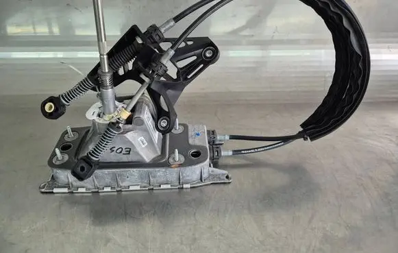 Volkswagen Eos Gear shifter/selector 1K0711049CM 14201361K0 1K0711061B