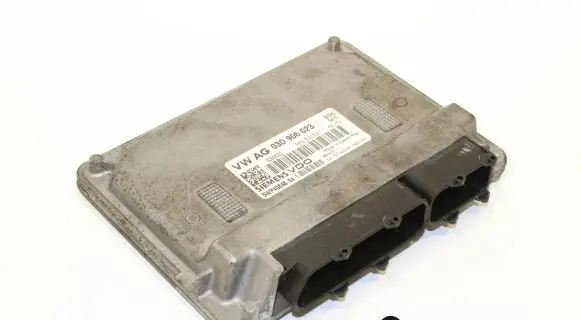 Skoda Fabia Mk1 (6Y) Engine control unit/module 03D906023 5WP40846