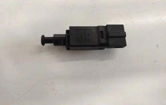 Clutch pedal sensor