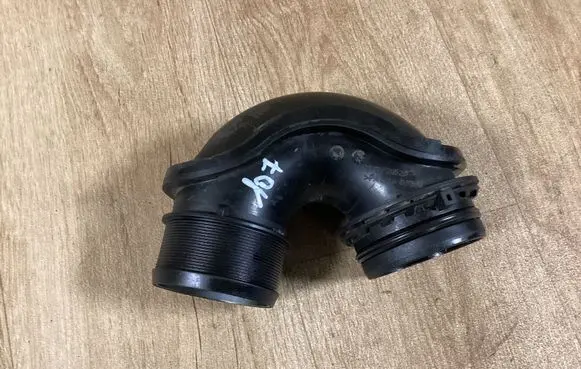 Intercooler hose/pipe