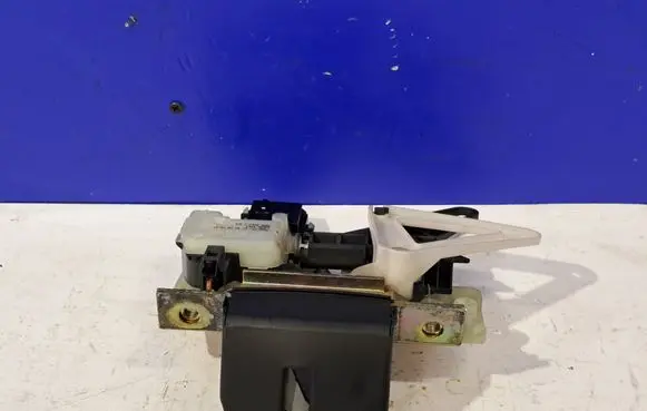 Tailgate/trunk/boot lock/catch/latch