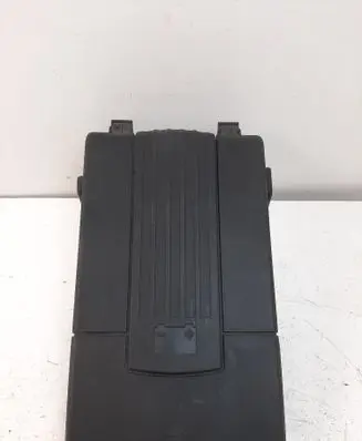 Volkswagen PASSAT B6 Battery box tray cover/lid 3C0915443A