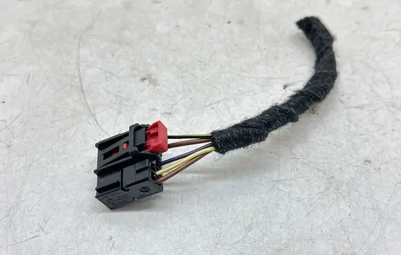 Volkswagen Caddy Rear tail light wiring loom 1K8972928