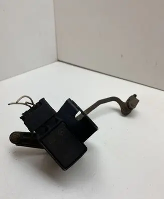 Mercedes-Benz S W221 Air suspension front height level sensor A0105427717