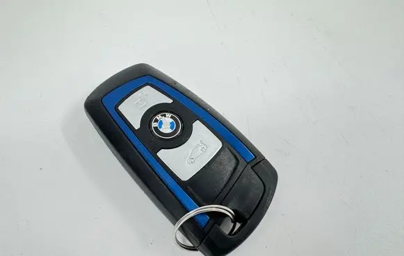 BMW 1 F20 F21 Ignition key/card 8053870